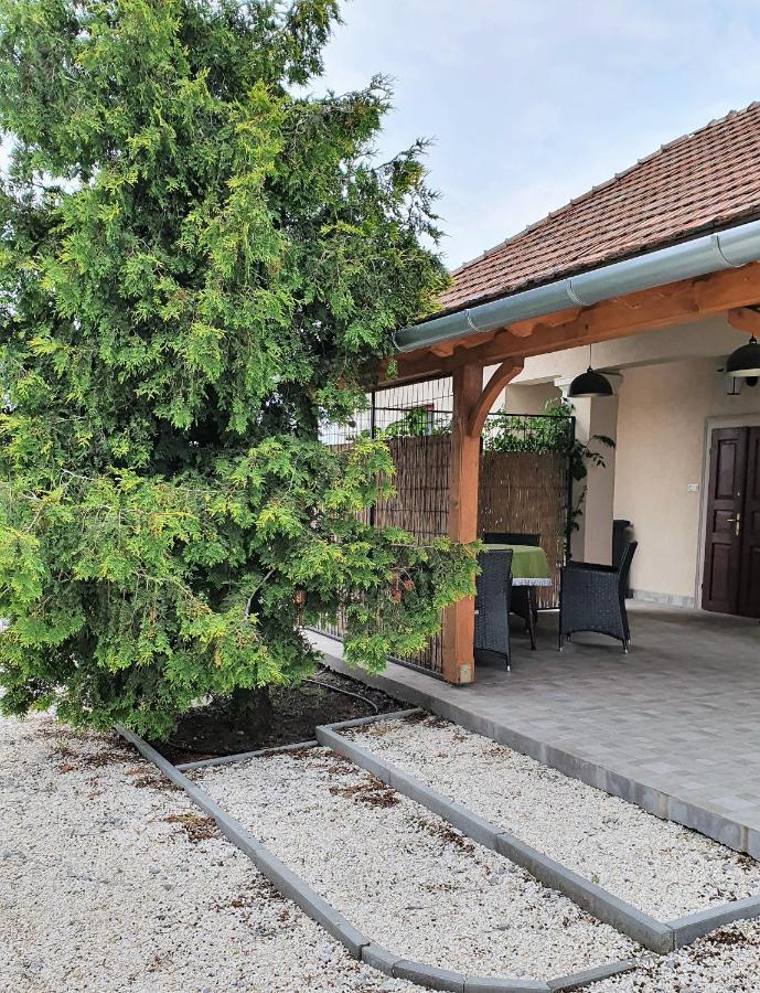 Melody Huis Poroszló Exterior foto